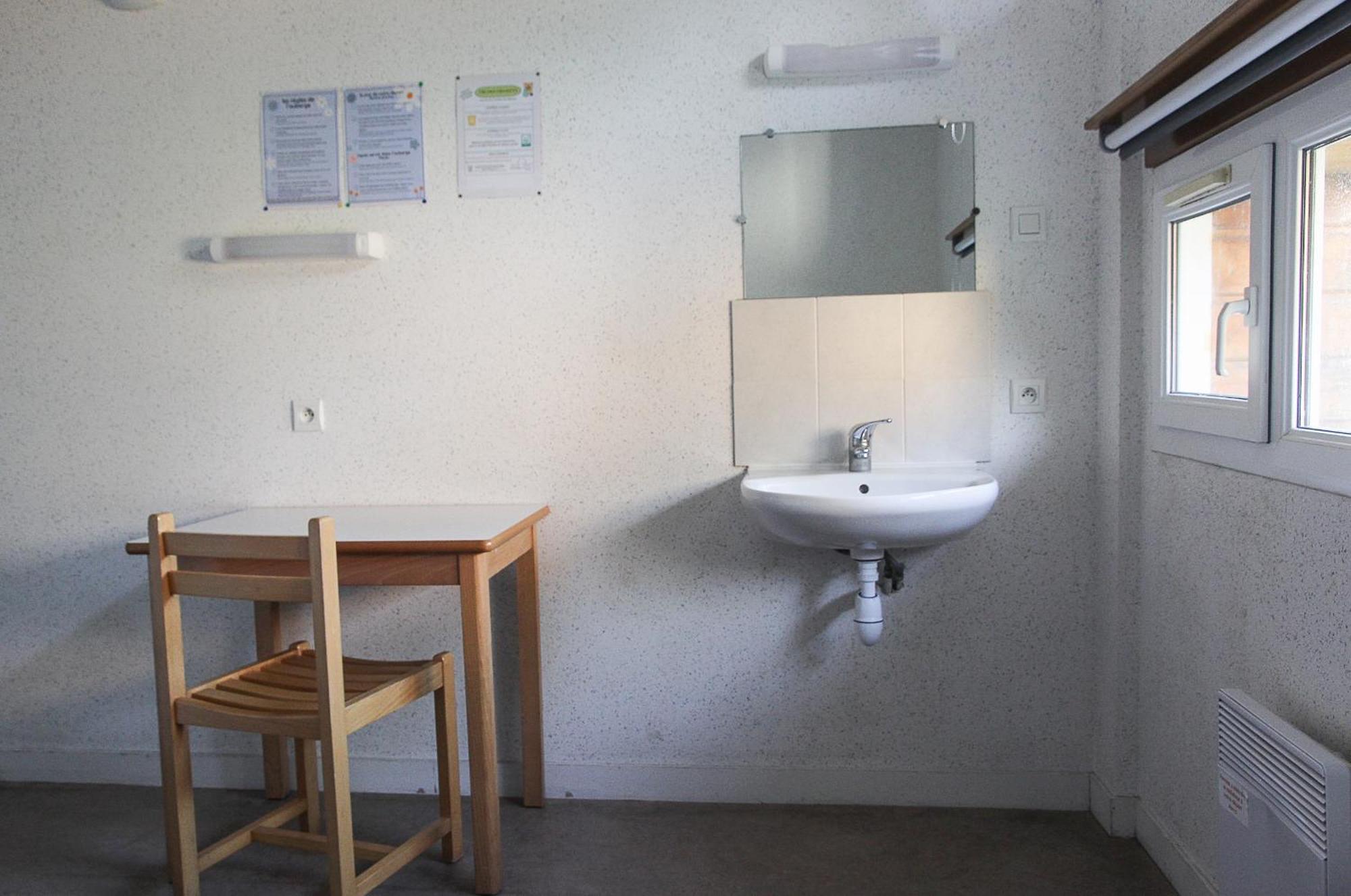 Auberge De Jeunesse Hi Genêts Quarto foto